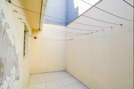 Casa à venda com 205m², 3 quartos e 3 vagas Casa à venda com 205m², 3 quartos e 3 vagasQuintal