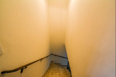 Casa à venda com 205m², 3 quartos e 3 vagas Casa à venda com 205m², 3 quartos e 3 vagasEscada