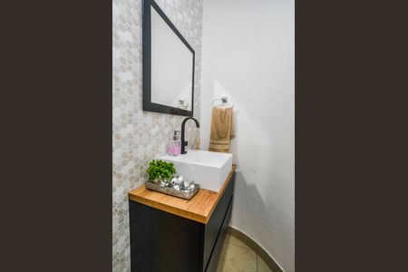 Casa à venda com 205m², 3 quartos e 3 vagas Casa à venda com 205m², 3 quartos e 3 vagasLavabo