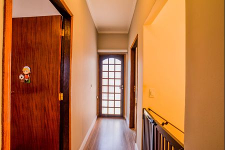 Casa à venda com 205m², 3 quartos e 3 vagas Casa à venda com 205m², 3 quartos e 3 vagasCorredor