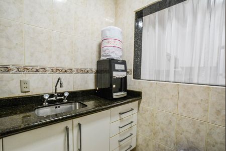 Casa à venda com 205m², 3 quartos e 3 vagas Casa à venda com 205m², 3 quartos e 3 vagasCozinha