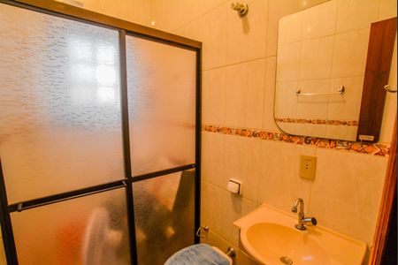 Casa à venda com 205m², 3 quartos e 3 vagas Casa à venda com 205m², 3 quartos e 3 vagasBanheiro da Suíte 1