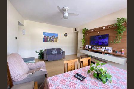 Apartamento à venda com 93m², 3 quartos e 1 vaga Apartamento à venda com 93m², 3 quartos e 1 vagaSala