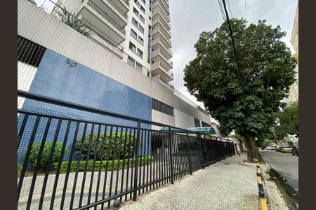 Apartamento à venda com 93m², 3 quartos e 1 vaga Apartamento à venda com 93m², 3 quartos e 1 vagaFachada