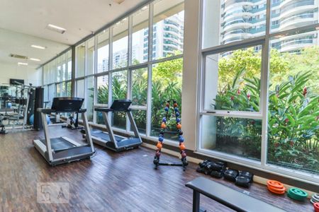 Apartamento à venda com 72m², 2 quartos e 1 vaga Apartamento à venda com 72m², 2 quartos e 1 vagaÁrea comum - Academia