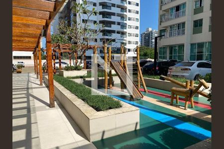 Apartamento à venda com 72m², 2 quartos e 1 vaga Apartamento à venda com 72m², 2 quartos e 1 vagaÁrea comum - Playground