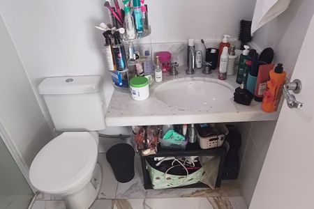 Apartamento à venda com 72m², 2 quartos e 1 vaga Apartamento à venda com 72m², 2 quartos e 1 vagaBanheiro Social