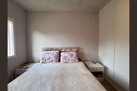Casa à venda com 100m², 2 quartos e 2 vagas Casa à venda com 100m², 2 quartos e 2 vagasQuarto 1