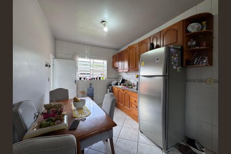 Casa à venda com 100m², 2 quartos e 2 vagas Casa à venda com 100m², 2 quartos e 2 vagasCozinha