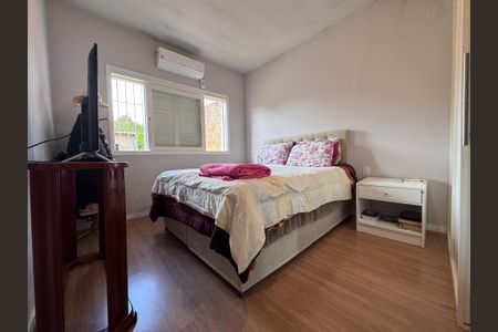 Casa à venda com 100m², 2 quartos e 2 vagas Casa à venda com 100m², 2 quartos e 2 vagasQuarto 1