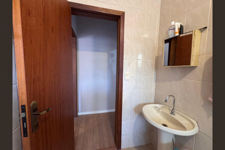 Casa à venda com 100m², 2 quartos e 2 vagas Casa à venda com 100m², 2 quartos e 2 vagasBanheiro