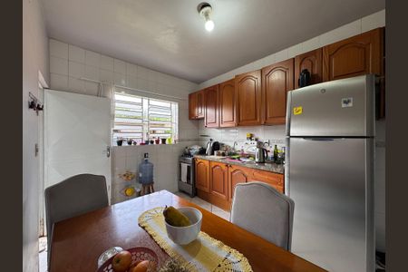 Casa à venda com 100m², 2 quartos e 2 vagas Casa à venda com 100m², 2 quartos e 2 vagasCozinha