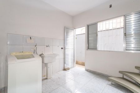 Casa à venda com 260m², 8 quartos e 2 vagas Casa à venda com 260m², 8 quartos e 2 vagasÁrea de Serviço