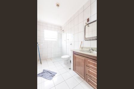 Casa à venda com 260m², 8 quartos e 2 vagas Casa à venda com 260m², 8 quartos e 2 vagasBanheiro