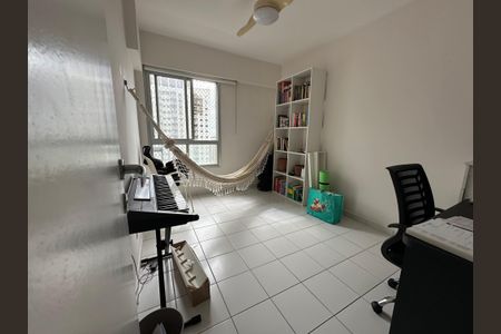Apartamento à venda com 70m², 2 quartos e 1 vaga