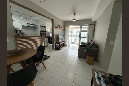 Apartamento à venda com 70m², 2 quartos e 1 vaga