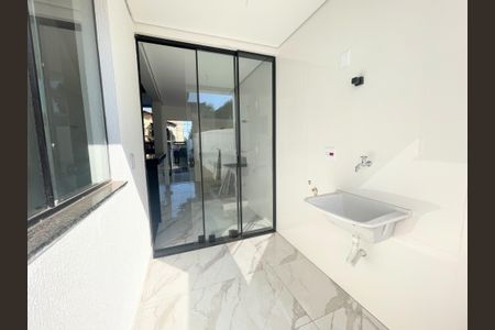 Casa à venda com 130m², 3 quartos e 2 vagasÁrea de Serviço