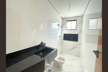 Casa à venda com 130m², 3 quartos e 2 vagasBanheiro Social