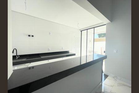 Casa à venda com 130m², 3 quartos e 2 vagasCozinha