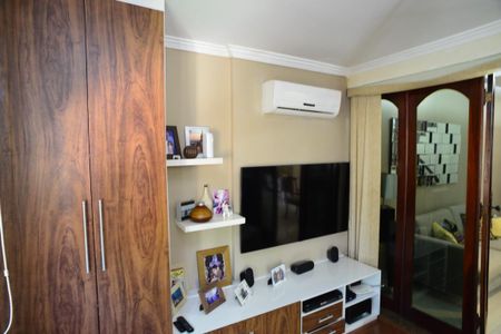 Casa à venda com 350m², 4 quartos e 2 vagasSala