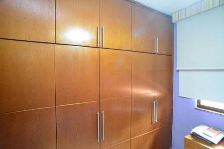 Casa à venda com 350m², 4 quartos e 2 vagasQuarto 2