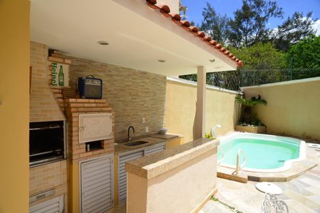 Casa à venda com 350m², 4 quartos e 2 vagasÁrea Externa