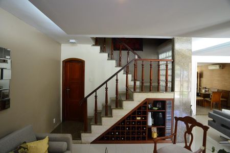 Sala de casa à venda com 4 quartos, 350m² em Barra da Tijuca, Rio de Janeiro