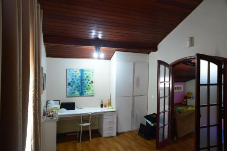 Casa à venda com 350m², 4 quartos e 2 vagasQuarto 3