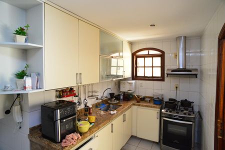 Casa à venda com 350m², 4 quartos e 2 vagasCozinha