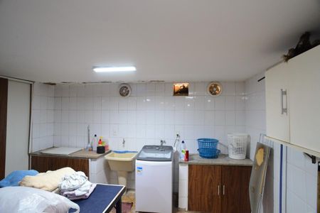 Casa à venda com 350m², 4 quartos e 2 vagasÁrea de Serviço