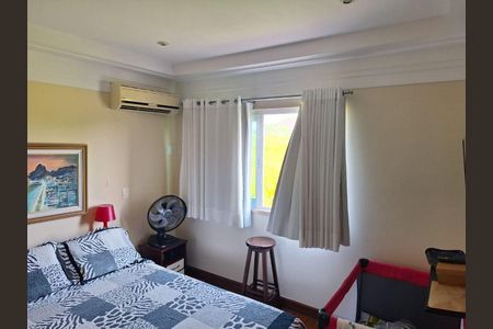 Casa à venda com 4 quartos, 424m² em Vargem Pequena, Rio de Janeiro