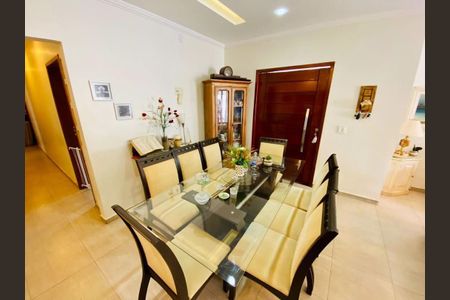 Casa à venda com 4 quartos, 180m² em Vargem Pequena, Rio de Janeiro