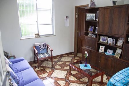 Casa à venda com 4 quartos, 217m² em Penha, Rio de Janeiro