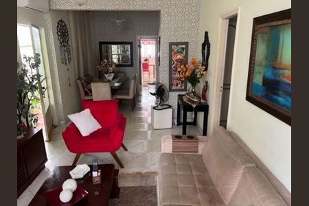 Casa à venda com 3 quartos, 130m² em Brás de Pina, Rio de Janeiro