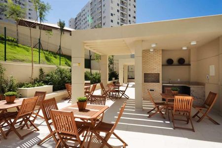 Apartamento à venda com 3 quartos, 60m² em Del Castilho, Rio de Janeiro