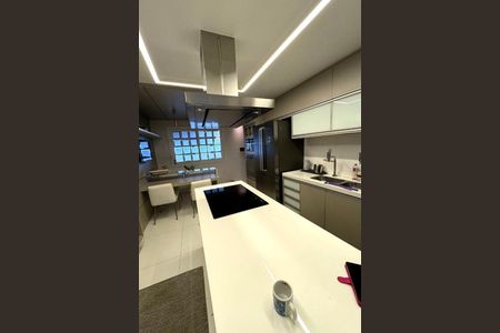 Casa à venda com 4 quartos, 451m² em Jardim Guanabara, Rio de Janeiro