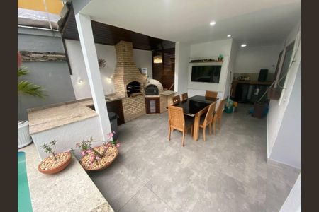Casa à venda com 4 quartos, 280m² em Vargem Pequena, Rio de Janeiro