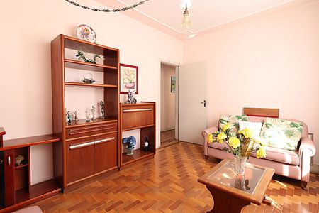 Sala de apartamento à venda com 3 quartos, 115m² em Santa Cecília, Porto Alegre