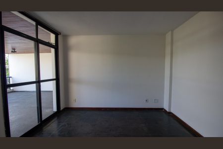Apartamento à venda com 125m², 2 quartos e 1 vaga Apartamento à venda com 125m², 2 quartos e 1 vagaSuíte