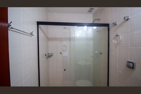 Apartamento à venda com 125m², 2 quartos e 1 vaga Apartamento à venda com 125m², 2 quartos e 1 vagaBanheiro Social
