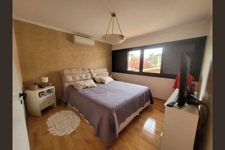 Casa à venda com 260m², 3 quartos e 4 vagasQuarto