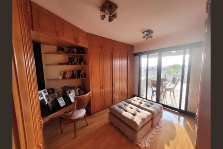 Quarto de casa à venda com 3 quartos, 260m² em Residencial Quatro (Alphaville), Santana de Parnaíba