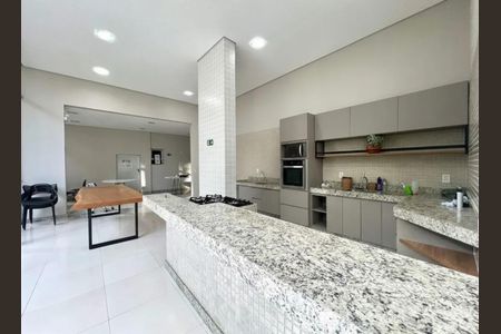 Apartamento à venda com 131m², 4 quartos e 3 vagas