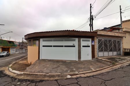 Casa à venda com 162m², 2 quartos e 3 vagasFachada