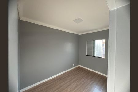 Quarto 3 de apartamento para alugar com 3 quartos, 59m² em Cazeca, Uberlândia