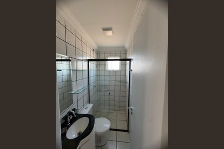Banheiro de apartamento para alugar com 3 quartos, 59m² em Cazeca, Uberlândia