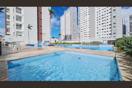 Apartamento à venda com 83m², 2 quartos e 2 vagasÁrea comum - Piscina