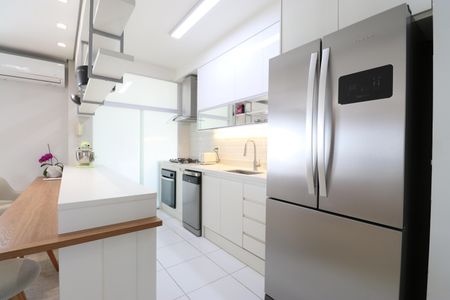 Apartamento à venda com 83m², 2 quartos e 2 vagasCozinha e Área de Serviço