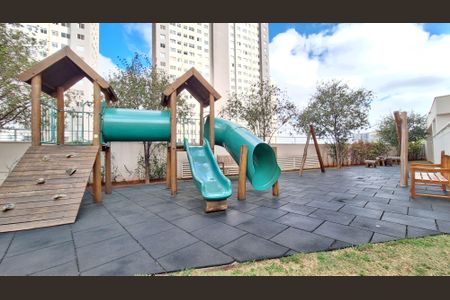Apartamento à venda com 83m², 2 quartos e 2 vagasÁrea comum - Playground