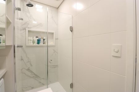 Apartamento à venda com 83m², 2 quartos e 2 vagasBanheiro da Suíte